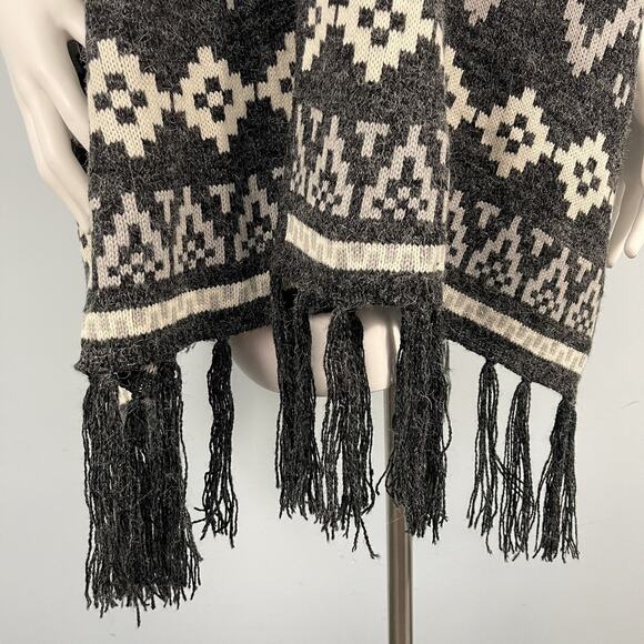 Debut Aztec Southwestern Fringe Sweater Poncho Open Front Cardigan S/M Boho - Picture 4 of 12